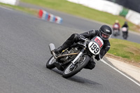 Vintage-motorcycle-club;eventdigitalimages;mallory-park;mallory-park-trackday-photographs;no-limits-trackdays;peter-wileman-photography;trackday-digital-images;trackday-photos;vmcc-festival-1000-bikes-photographs